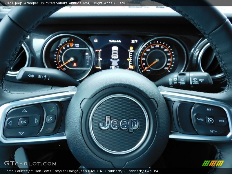 Bright White / Black 2021 Jeep Wrangler Unlimited Sahara Altitude 4x4