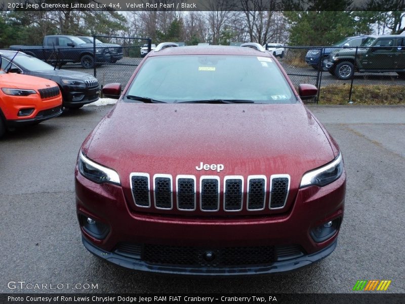 Velvet Red Pearl / Black 2021 Jeep Cherokee Latitude Lux 4x4