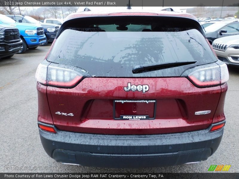 Velvet Red Pearl / Black 2021 Jeep Cherokee Latitude Lux 4x4