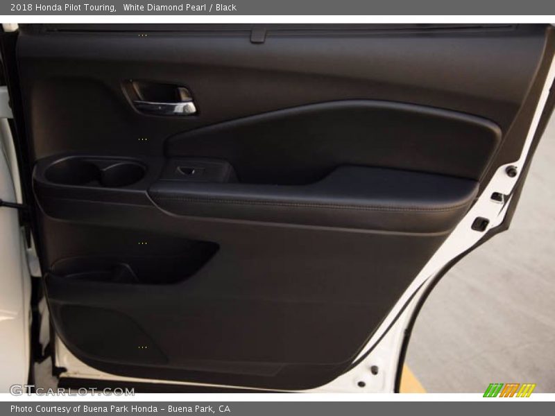 Door Panel of 2018 Pilot Touring
