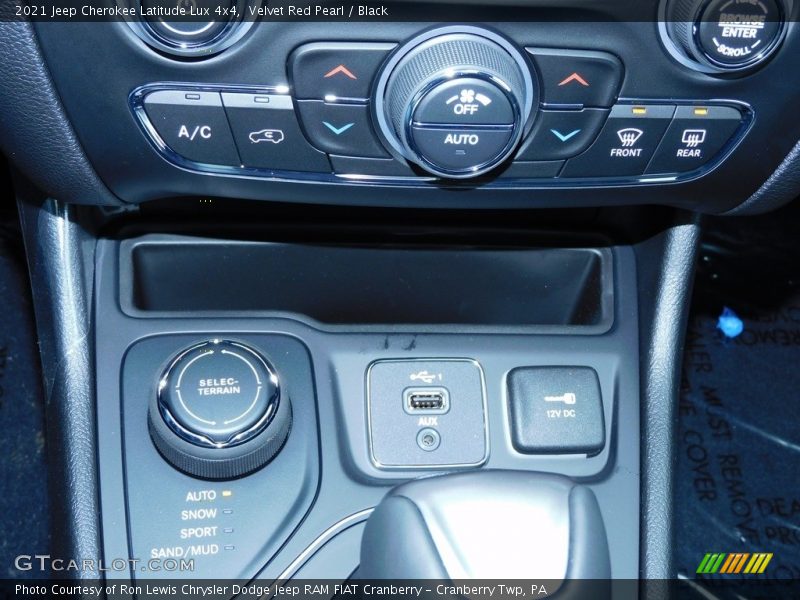 Velvet Red Pearl / Black 2021 Jeep Cherokee Latitude Lux 4x4