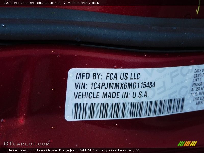 Velvet Red Pearl / Black 2021 Jeep Cherokee Latitude Lux 4x4