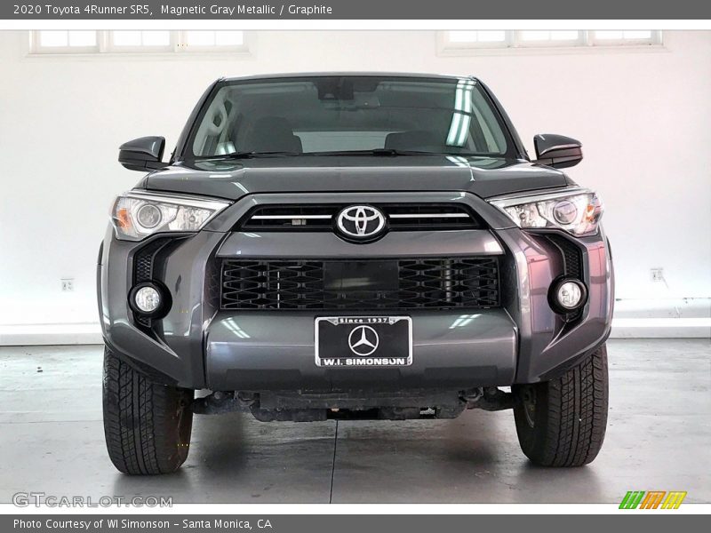 Magnetic Gray Metallic / Graphite 2020 Toyota 4Runner SR5