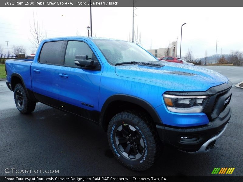 Front 3/4 View of 2021 1500 Rebel Crew Cab 4x4