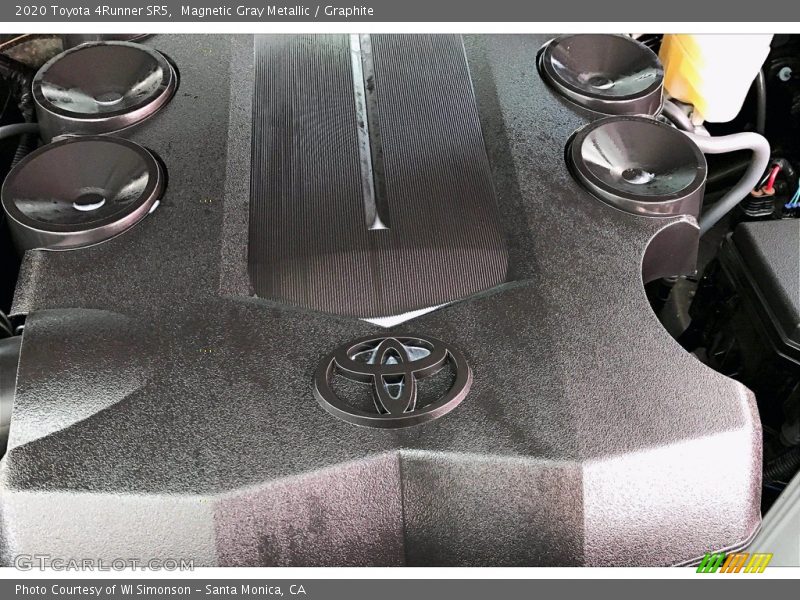 Magnetic Gray Metallic / Graphite 2020 Toyota 4Runner SR5