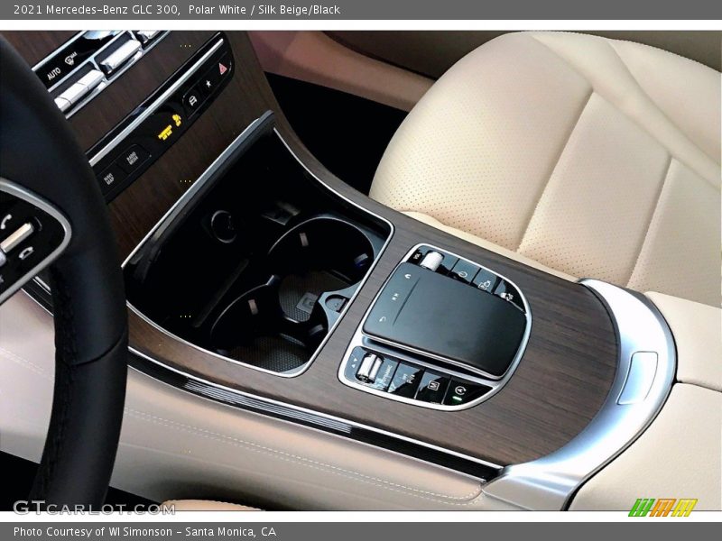 Polar White / Silk Beige/Black 2021 Mercedes-Benz GLC 300