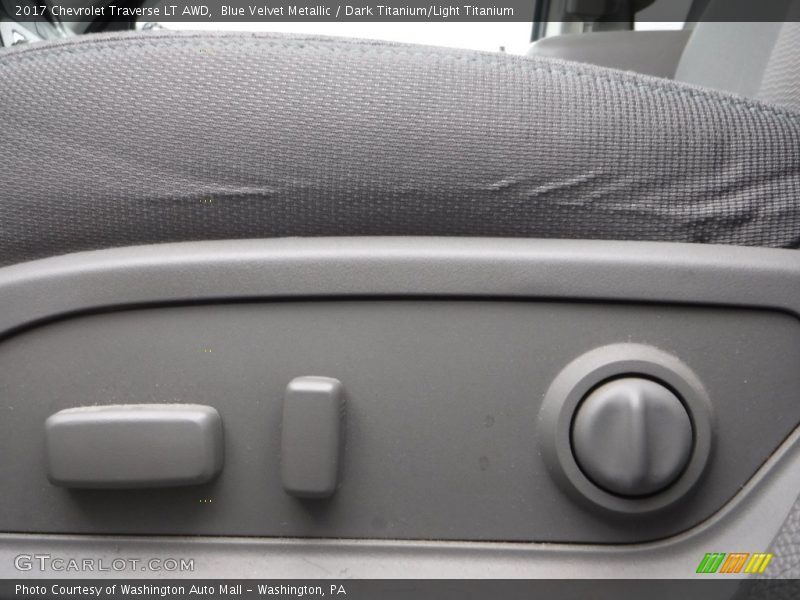 Blue Velvet Metallic / Dark Titanium/Light Titanium 2017 Chevrolet Traverse LT AWD
