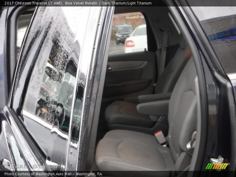 Blue Velvet Metallic / Dark Titanium/Light Titanium 2017 Chevrolet Traverse LT AWD