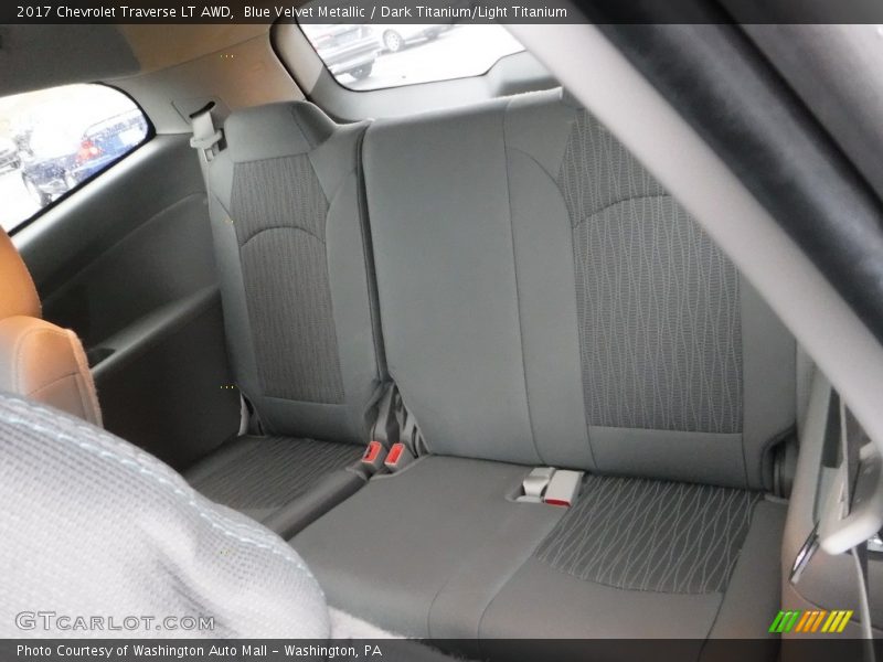 Blue Velvet Metallic / Dark Titanium/Light Titanium 2017 Chevrolet Traverse LT AWD