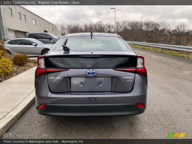 Magnetic Gray Metallic / Black 2021 Toyota Prius XLE