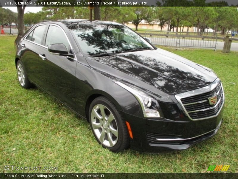 Front 3/4 View of 2015 ATS 2.0T Luxury Sedan