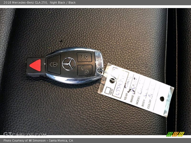 Night Black / Black 2018 Mercedes-Benz GLA 250