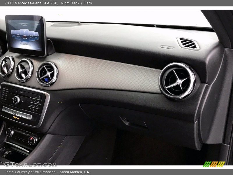 Night Black / Black 2018 Mercedes-Benz GLA 250
