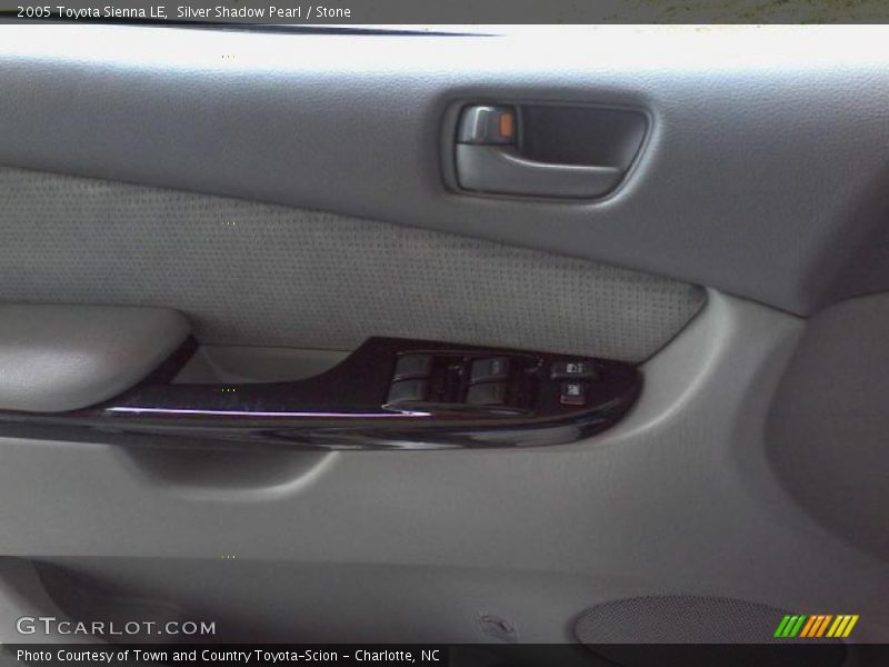 Silver Shadow Pearl / Stone 2005 Toyota Sienna LE