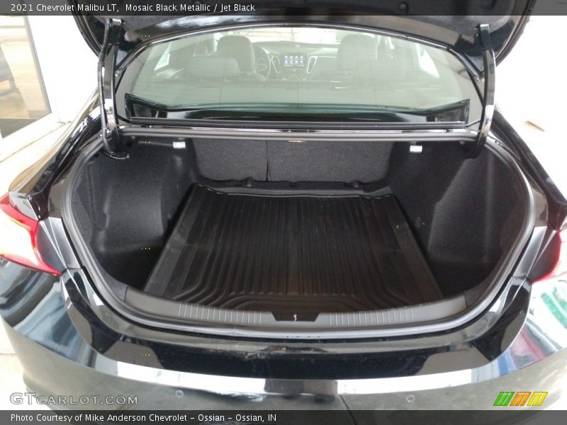Mosaic Black Metallic / Jet Black 2021 Chevrolet Malibu LT