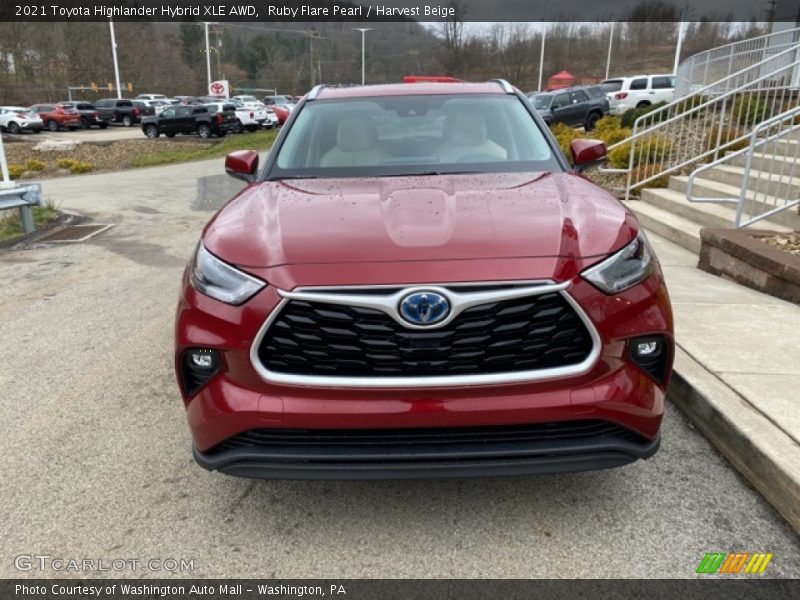Ruby Flare Pearl / Harvest Beige 2021 Toyota Highlander Hybrid XLE AWD