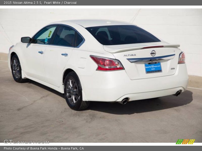 Pearl White / Charcoal 2015 Nissan Altima 2.5 S