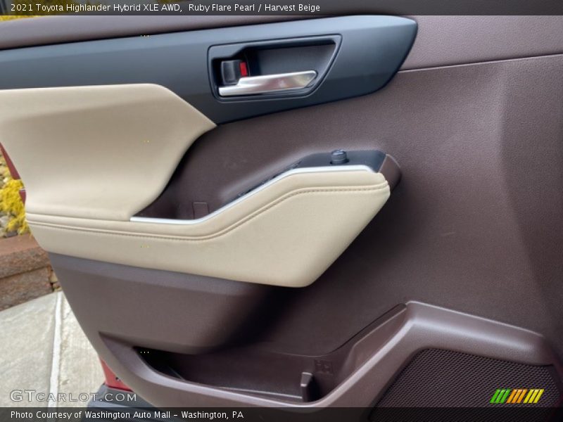 Ruby Flare Pearl / Harvest Beige 2021 Toyota Highlander Hybrid XLE AWD