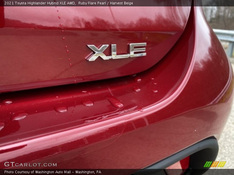 Ruby Flare Pearl / Harvest Beige 2021 Toyota Highlander Hybrid XLE AWD
