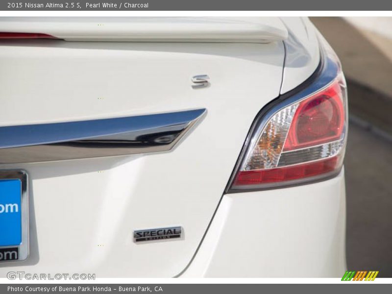 Pearl White / Charcoal 2015 Nissan Altima 2.5 S