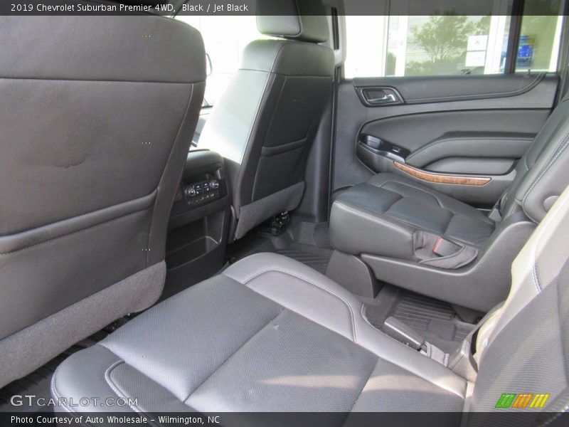 Black / Jet Black 2019 Chevrolet Suburban Premier 4WD