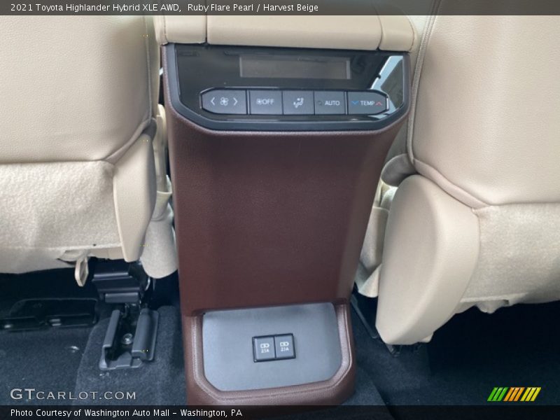 Ruby Flare Pearl / Harvest Beige 2021 Toyota Highlander Hybrid XLE AWD