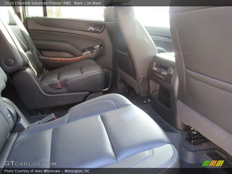 Black / Jet Black 2019 Chevrolet Suburban Premier 4WD