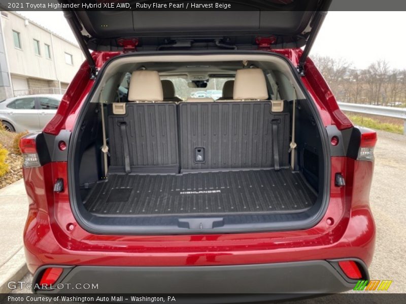 Ruby Flare Pearl / Harvest Beige 2021 Toyota Highlander Hybrid XLE AWD