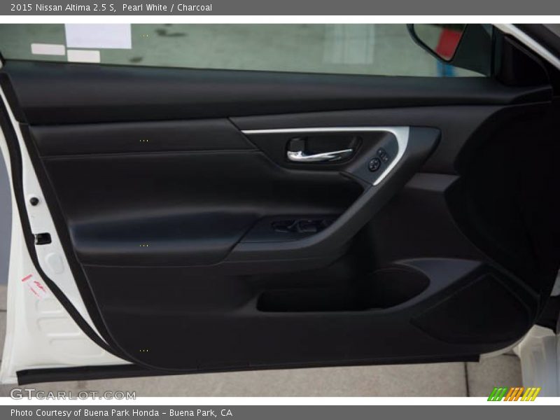 Pearl White / Charcoal 2015 Nissan Altima 2.5 S