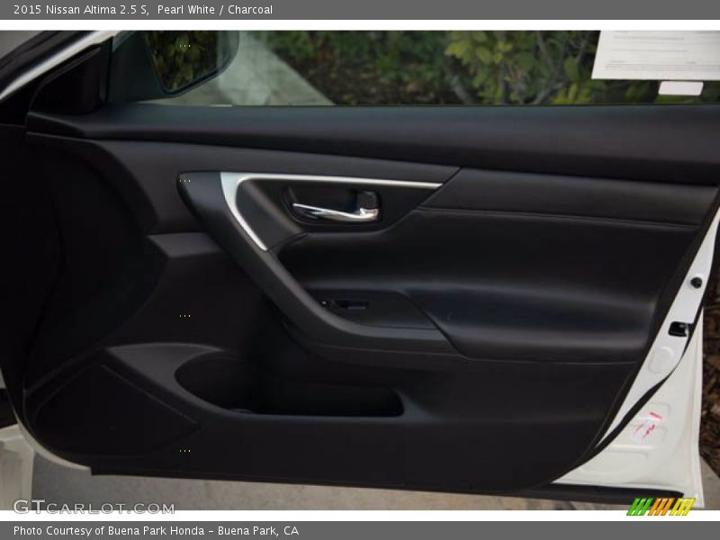 Pearl White / Charcoal 2015 Nissan Altima 2.5 S