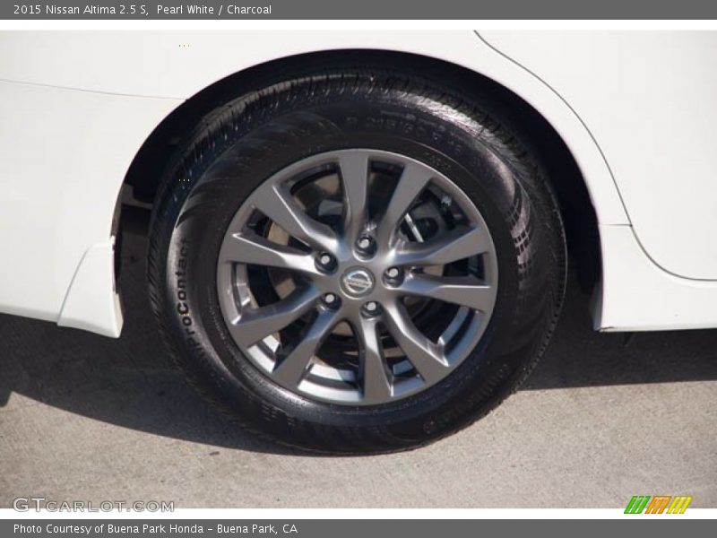 Pearl White / Charcoal 2015 Nissan Altima 2.5 S