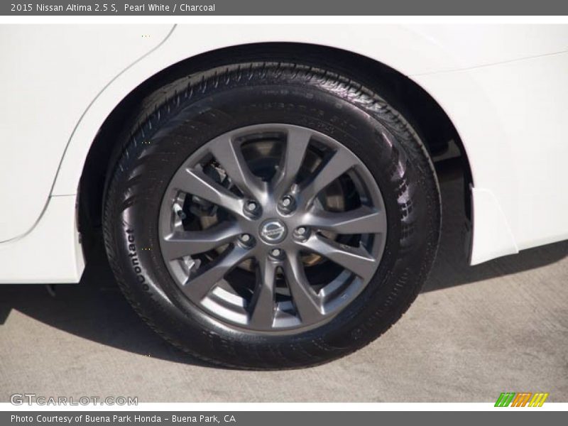 Pearl White / Charcoal 2015 Nissan Altima 2.5 S