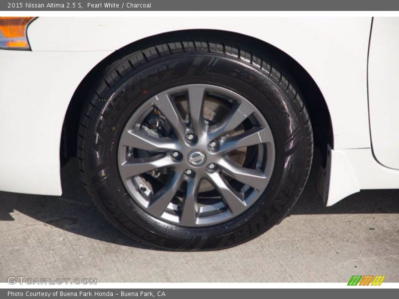 Pearl White / Charcoal 2015 Nissan Altima 2.5 S