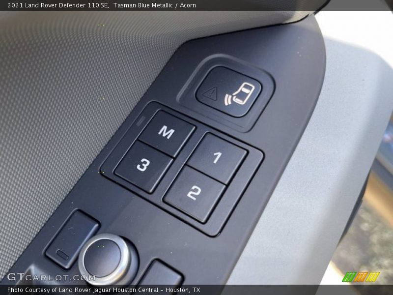 Controls of 2021 Defender 110 SE