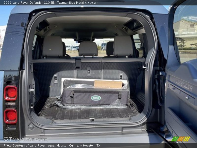  2021 Defender 110 SE Trunk