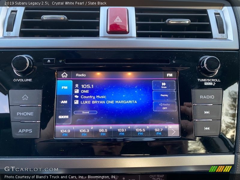 Crystal White Pearl / Slate Black 2019 Subaru Legacy 2.5i