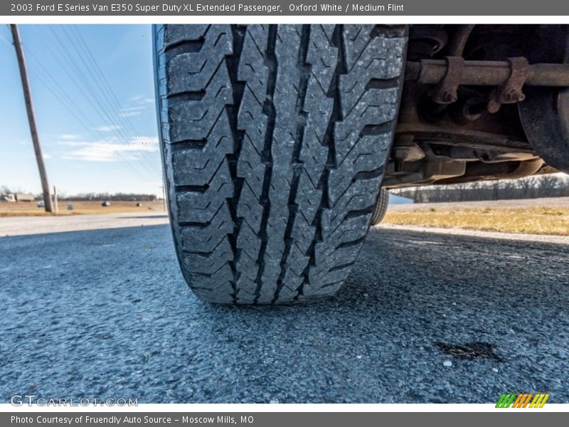 Oxford White / Medium Flint 2003 Ford E Series Van E350 Super Duty XL Extended Passenger