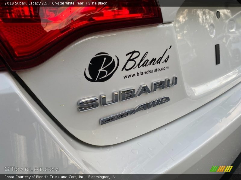 Crystal White Pearl / Slate Black 2019 Subaru Legacy 2.5i