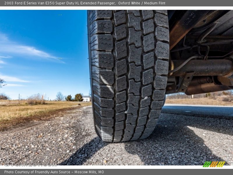 Oxford White / Medium Flint 2003 Ford E Series Van E350 Super Duty XL Extended Passenger