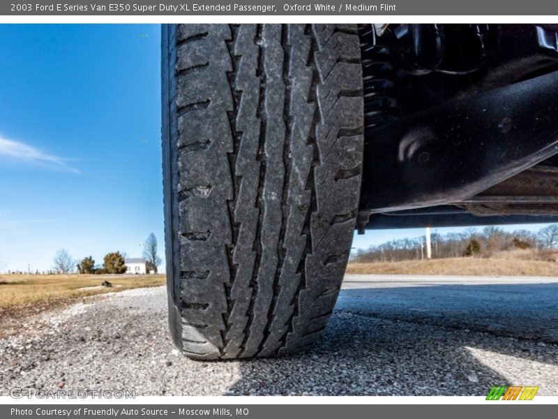 Oxford White / Medium Flint 2003 Ford E Series Van E350 Super Duty XL Extended Passenger