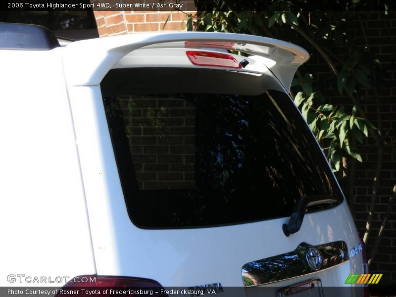Super White / Ash Gray 2006 Toyota Highlander Sport 4WD