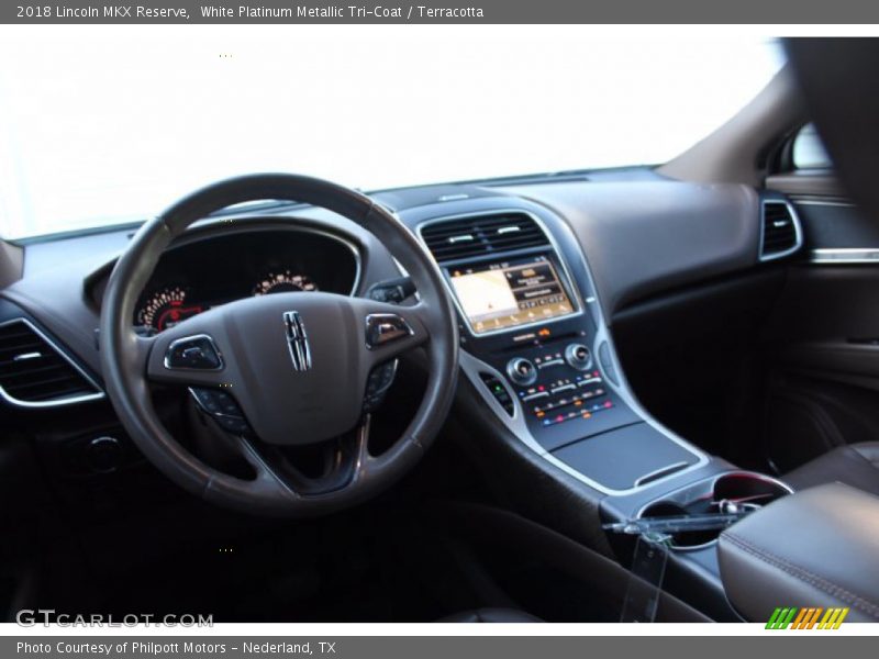 White Platinum Metallic Tri-Coat / Terracotta 2018 Lincoln MKX Reserve