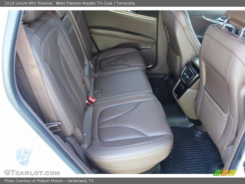 Rear Seat of 2018 MKX Reserve