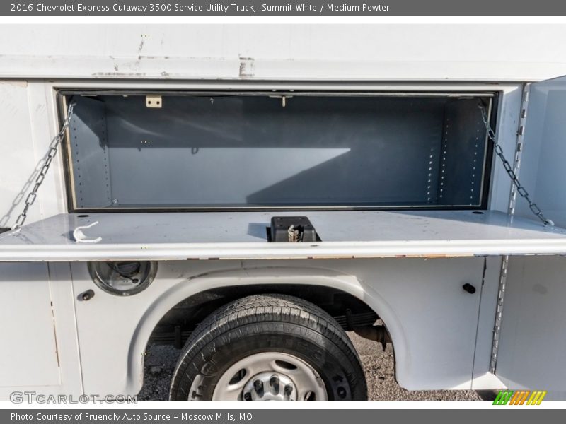 Summit White / Medium Pewter 2016 Chevrolet Express Cutaway 3500 Service Utility Truck