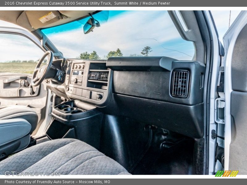 Summit White / Medium Pewter 2016 Chevrolet Express Cutaway 3500 Service Utility Truck