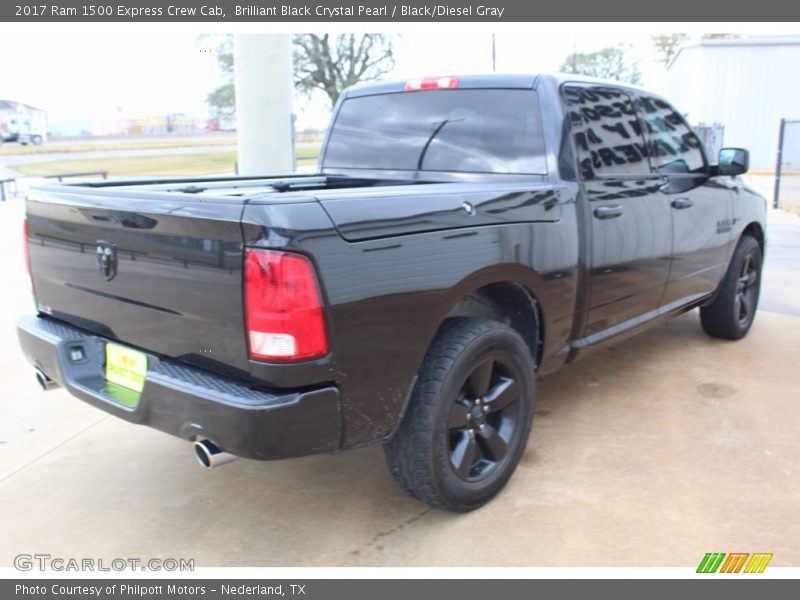 Brilliant Black Crystal Pearl / Black/Diesel Gray 2017 Ram 1500 Express Crew Cab