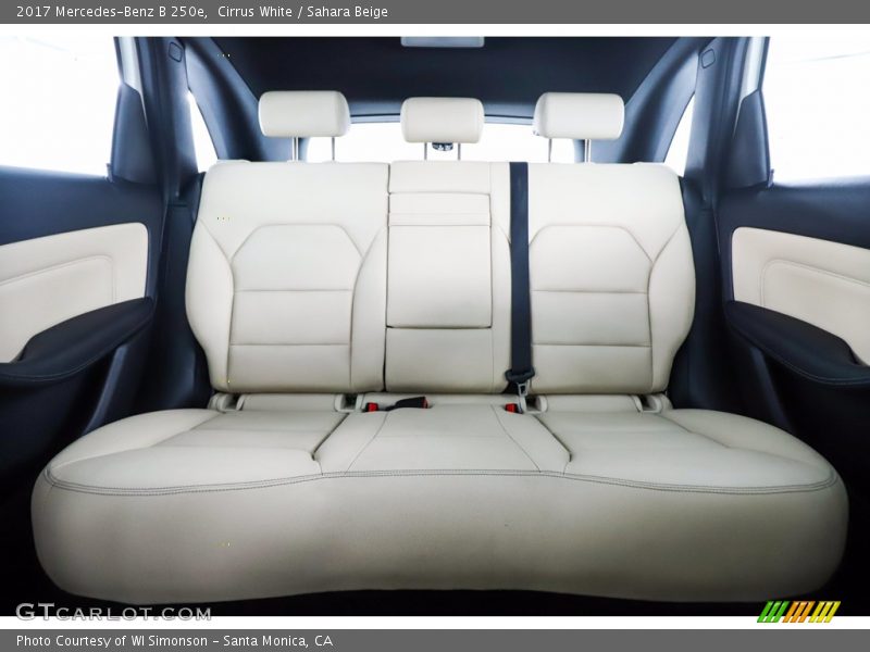 Cirrus White / Sahara Beige 2017 Mercedes-Benz B 250e
