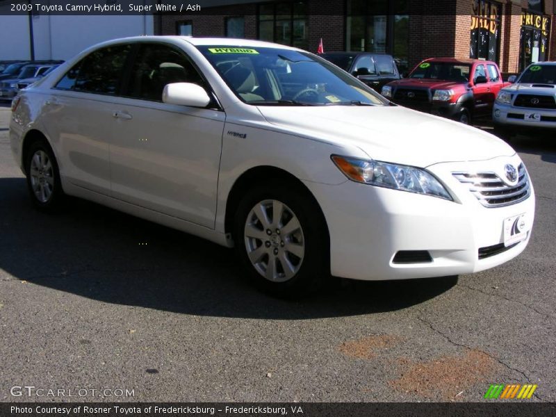 Super White / Ash 2009 Toyota Camry Hybrid
