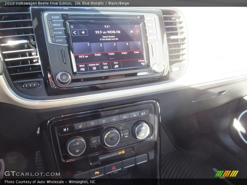 SIlk Blue Metallic / Black/Beige 2019 Volkswagen Beetle Final Edition