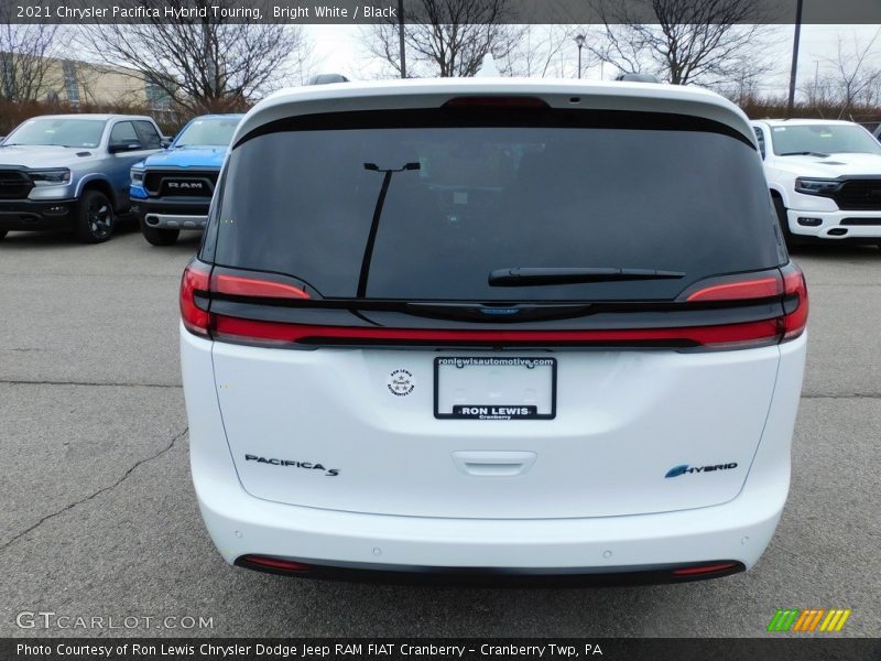 Bright White / Black 2021 Chrysler Pacifica Hybrid Touring